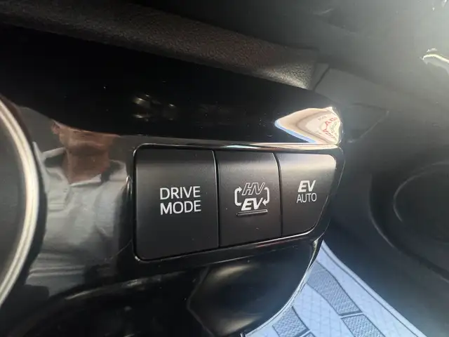 2020 Toyota Prius Prime XLE dans Autos et camions dans Ottawa - Image 25
