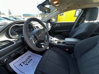 The 2015 Chrysler 200 Limited offers a refined driving experience with a focus on comfort and advanc... (image 8)