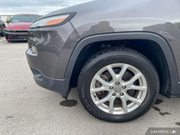 KBB.com 10 Most Awarded Brands. Only 42,100 Miles This Jeep Cherokee boasts a Regular Unleaded V-6 3... (image 8)