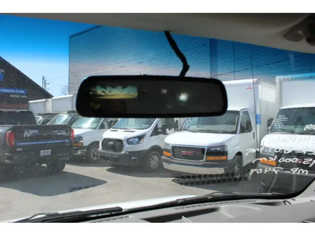 2019 GMC Savana CUBE 14 PIEDS + DECK ROUE SIMPLE 6.0 LITRES GARA in Cars & Trucks in Laval / North Shore - Image 15