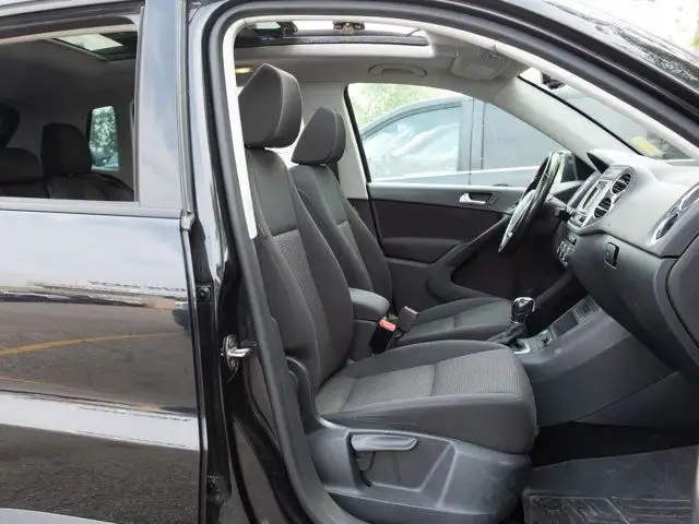 2016 Volkswagen Tiguan Highline AWD, Turbo, Pano Sunroof dans Autos et camions dans Calgary - Image 14