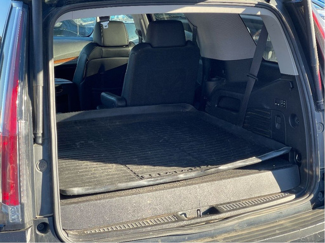 2019 Cadillac Escalade 6.2L V8 | Driver Awareness Pkg | Theft De in Cars & Trucks in Calgary - Image 4