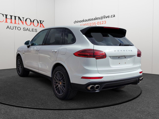 2017 Porsche Cayenne AWD 4dr S E-Hybrid in Cars & Trucks in Calgary - Image 4