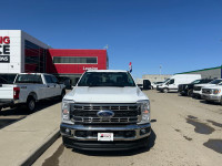 2023 Ford Super Duty F-350 SRW XLT 4WD Crew Cab 8' Box, Back-Up Camera, Black Power Heated Side Mirr... (image 1)