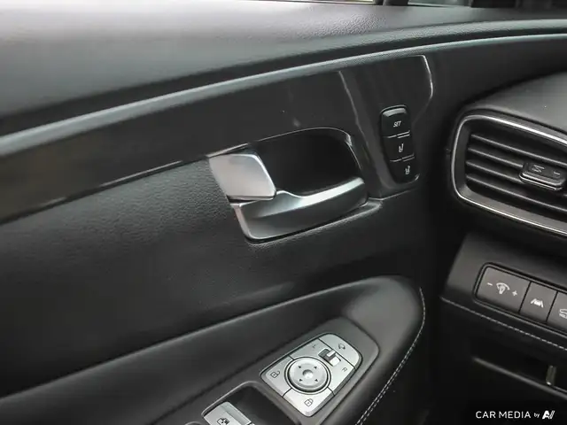 2021 Hyundai Santa Fe Ultimate Calligraphy quilted nappa leat... in Cars & Trucks in London - Image 18