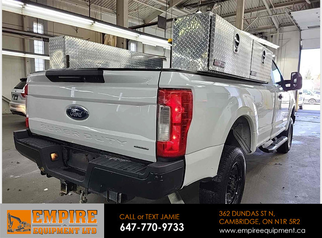 2017 FORD F-250 XL SUPER DUTY**4X4**8 FT BED** in Cars & Trucks in Cambridge - Image 2