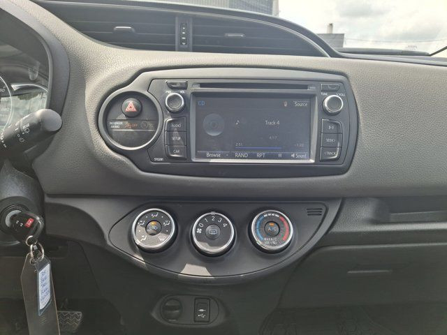 2019 Toyota Yaris Hatchback LE Hatchback | Auto | Rear Camera in Cars & Trucks in Guelph - Image 4