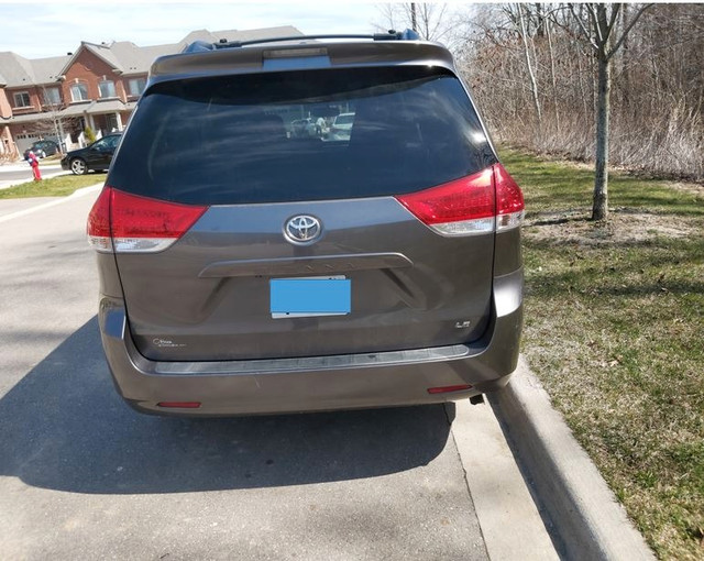 2014 Toyota Sienna LE V6 in Cars & Trucks in Mississauga / Peel Region - Image 2