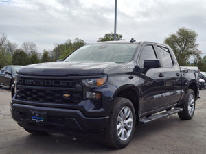 2022 Chevrolet Silverado 1500 Custom Crew 4X4 | Power Seat | CarPlay + Android | Rear Camera | Alloy Wheels and More !