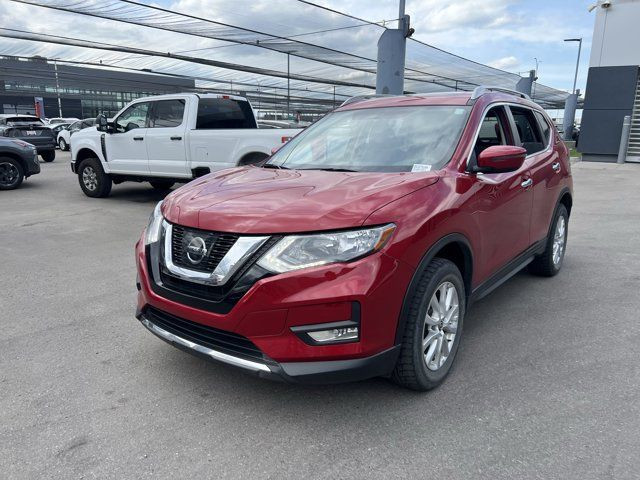 2017 Nissan Rogue SV | AWD | CLOTH | MOONROOF | BACK UP CAM in Cars & Trucks in Calgary