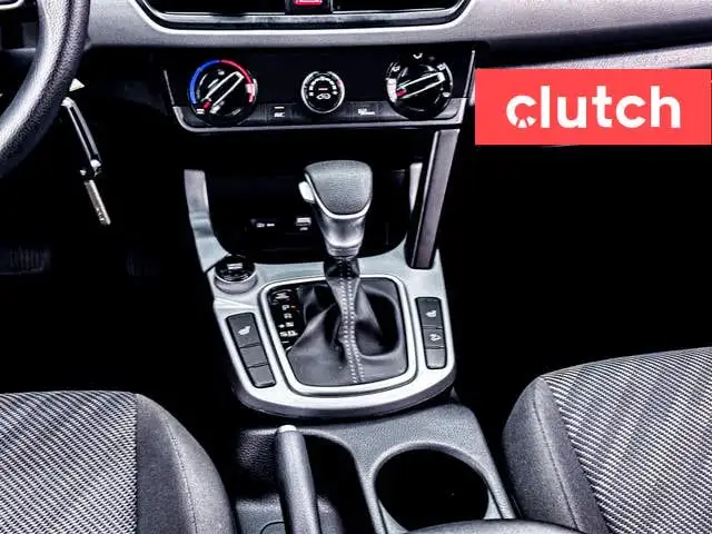 2024 Kia Seltos LX w/ Apple CarPlay, Heated Front Seats, Rearvie dans Autos et camions dans Ville de Toronto - Image 32