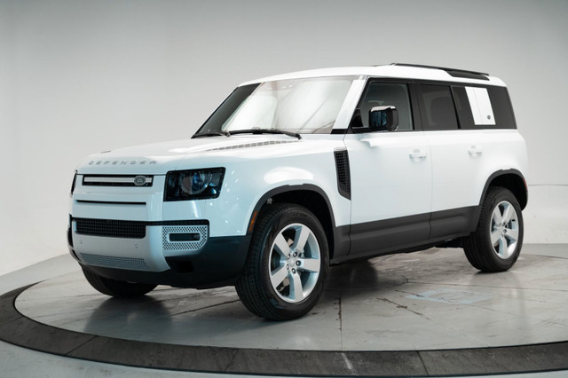 2024 Land Rover Defender 110 S Sièges chauffants | Récepteur d'a in Cars & Trucks in Longueuil / South Shore