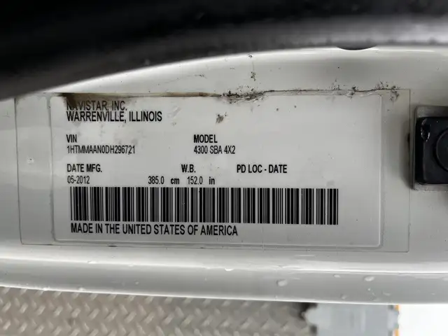 2013 International DuraStar MA025 Altec Bucket Service Truck in Heavy Trucks in Delta/Surrey/Langley - Image 96