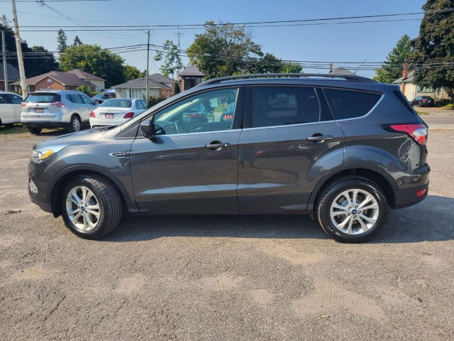2018 Ford Escape SEL 4WD in Cars & Trucks in Oshawa / Durham Region - Image 2