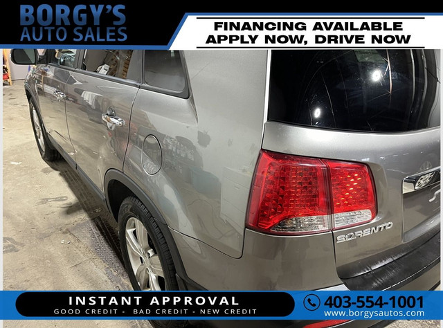 2012 Kia Sorento AWD 4dr V6 Auto EX in Cars & Trucks in Calgary - Image 4