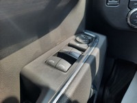 Engine: 3L 6cyl. L/100Km City: 0.0 L/100Km Hwy: 0.0 Safety Equipment Airbags, Dual-stage frontal air... (image 9)