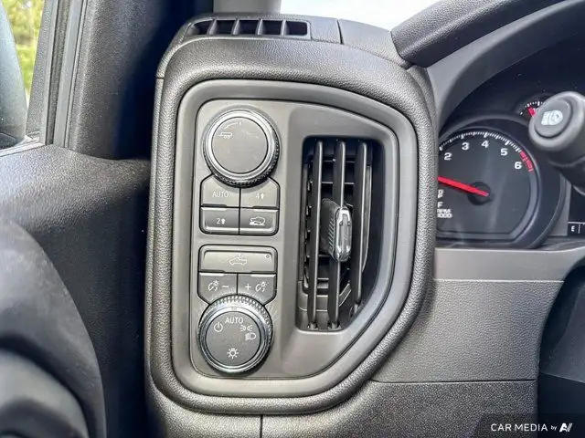 2025 GMC Sierra 1500 Pro in Cars & Trucks in Cowichan Valley / Duncan - Image 22