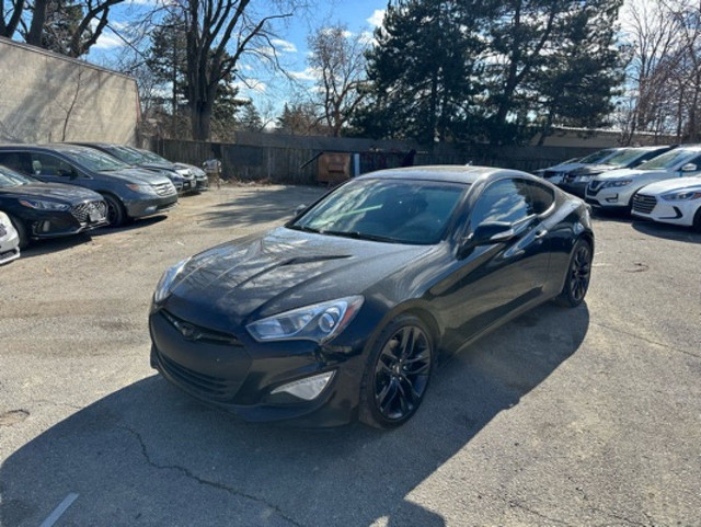 2014 Hyundai Genesis Coupe 2dr I4 in Cars & Trucks in City of Toronto - Image 2
