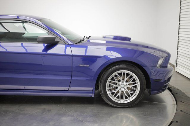 2014 Ford Mustang V6 in Cars & Trucks in Calgary - Image 3