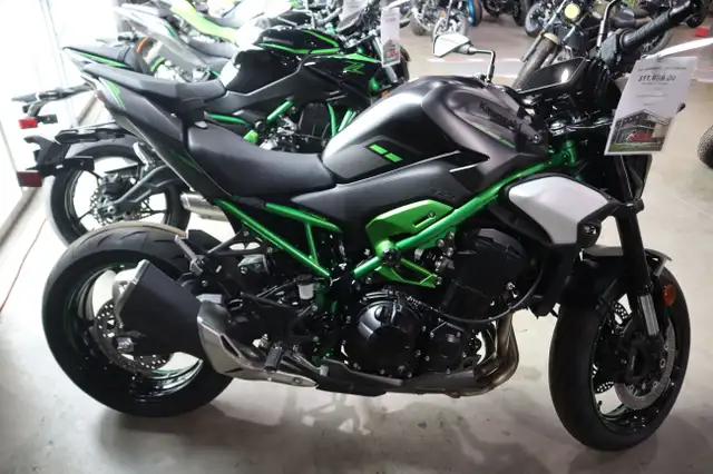 2025 Kawasaki Z900 in Street, Cruisers & Choppers in Edmonton - Image 3