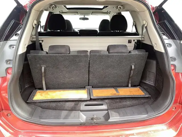 2014 NISSAN ROGUE SV AWD CVT in Cars & Trucks in Stratford - Image 8