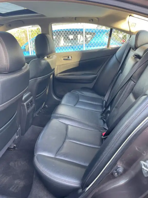 2014 Nissan Maxima 3.5 SV 4dr Sedan in Cars & Trucks in Ottawa - Image 19