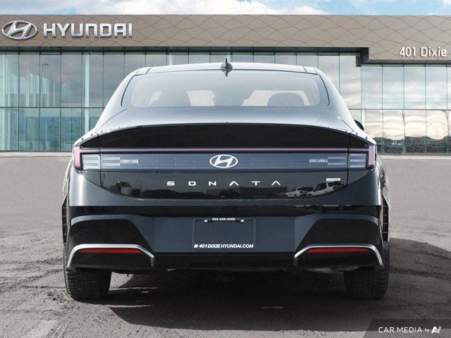 2025 Hyundai Sonata Preferred-Trend **Executive Demo Savings in Cars & Trucks in Mississauga / Peel Region - Image 4