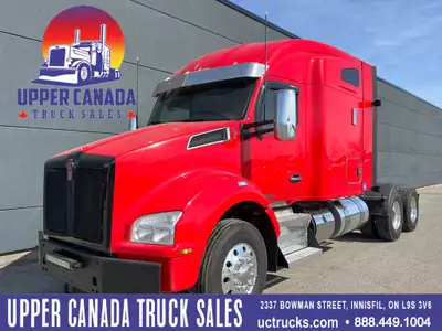 FRESH Engine Overhaul SUPER CLEAN! Engine Overhaul Performed by Peterbilt 1,081,425 KM Fresh Oil Cha...