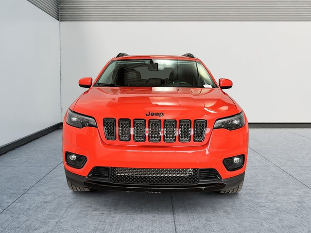 2021 Jeep Cherokee V6 3.2L Altitude sieges cuir chauffant remorq in Cars & Trucks in Laval / North Shore - Image 2