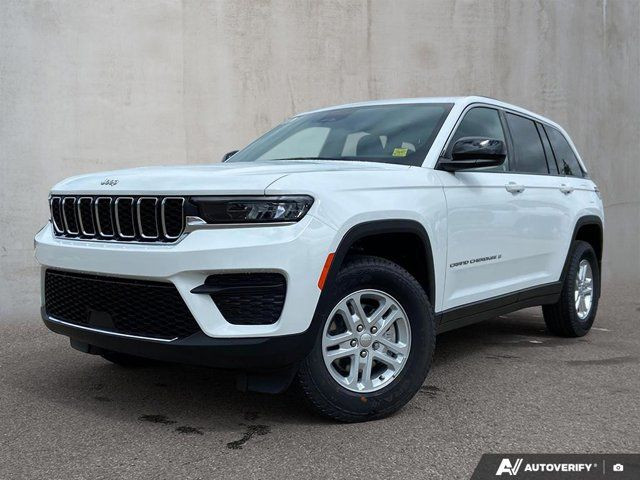 2025 Jeep Grand Cherokee Laredo | Adaptive Cruise Control in Cars & Trucks in Edmonton