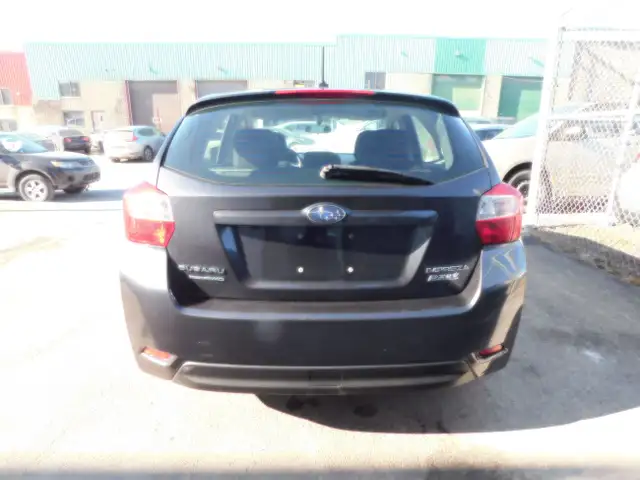 Subaru Impreza Premium 2016 in Cars & Trucks in City of Montréal - Image 8
