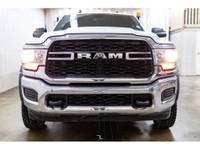**ONE OWNER - ACCIDENT FREE** 19,874 KM This 2022 Ram 4500 4x4 Crew Cab Tradesman Deck is powered by... (image 4)