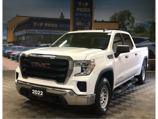  2022 GMC Sierra 1500 Limited Pro, Crew Cab, Accident Free, Low  in Cars & Trucks in North Bay