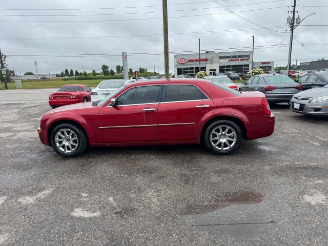 2010 Chrysler 300 LIMITED, LEATHER, SUNROOF, ONLY 174KMS, AS IS in Cars & Trucks in London - Image 2