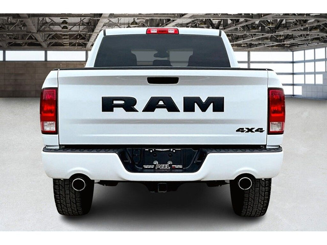 2021 Ram 1500 Classic Night Edition Crew V8 | Liner Steps | 4X4 in Cars & Trucks in Mississauga / Peel Region - Image 4