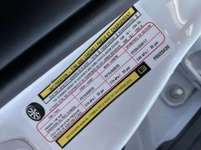 2023 Ram 1500 Classic Express | 4X4 | Backup Camera in Cars & Trucks in Prince George - Image 52