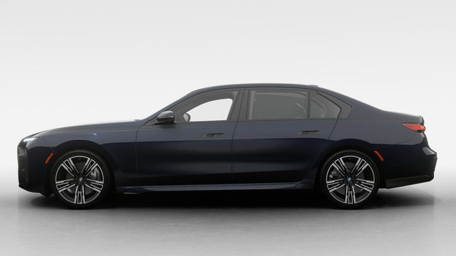 2025 BMW 7 Series 760i xDrive | Premium | Gr. Confort Arriere in Cars & Trucks in City of Montréal - Image 4