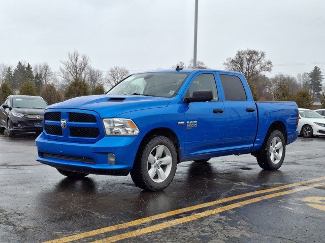 2022 Ram 1500 Classic Express Crew | Hemi | 3.92 Ratio in Cars & Trucks in Guelph