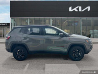 Previous Daily Rental: TU-TONE PAINT GROUP, RUBY RED/BLACK, PREMIUM CLOTH/LEATHER TRIM BUCKET SEATS,... (image 2)