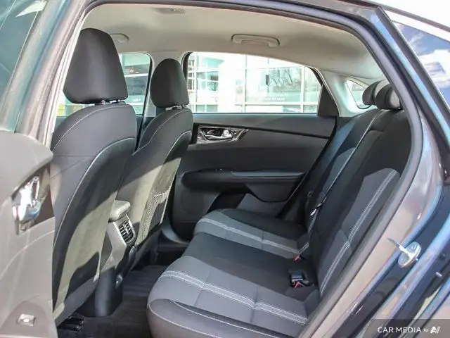 2022 Kia Forte EX | Heated Steering Wheel | Cpo | Lane Keep in Cars & Trucks in Hamilton - Image 21