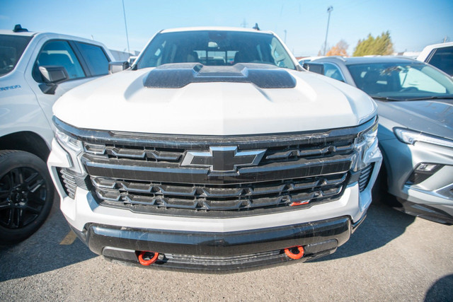 2024 Chevrolet Silverado 1500 LT Trail Boss TOIT + COMMODITÉ 2 dans Autos et camions  à Longueuil/Rive Sud - Image 2