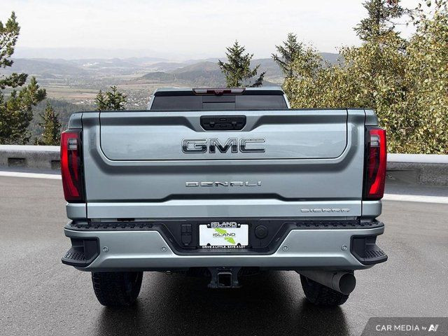 2025 GMC Sierra 3500HD Denali Ultimate | Kicker Tailgate Audio in Cars & Trucks in Cowichan Valley / Duncan - Image 4
