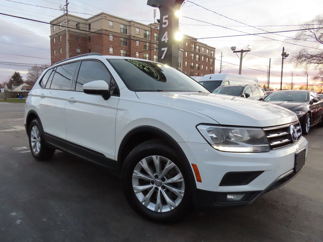  2018 Volkswagen Tiguan Trendline 4MOTION - 3-YEARS WARRANTY AVA in Cars & Trucks in Oakville / Halton Region - Image 2