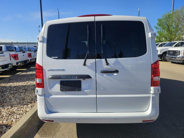 2023 Mercedes-Benz Metris Passenger Van Metris 8 Passenger Van 1 in Cars & Trucks in St. Albert - Image 4