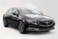 2018 Buick Regal Sport Back Equipment complet Noir Sur Noir . Construite en Allemagne rare voiture 1... (image 2)