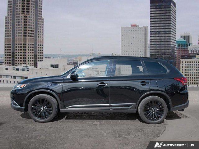2020 Mitsubishi Outlander Limited Ed AWC | No Accidents in Cars & Trucks in Calgary - Image 3