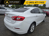 EFFICIENCY MEETS MODERN STYLE THIS 2018 CHEVROLET CRUZE 4DR SEDAN 1.4L LT W/1SD OFFERS A BALANCED CO... (image 4)