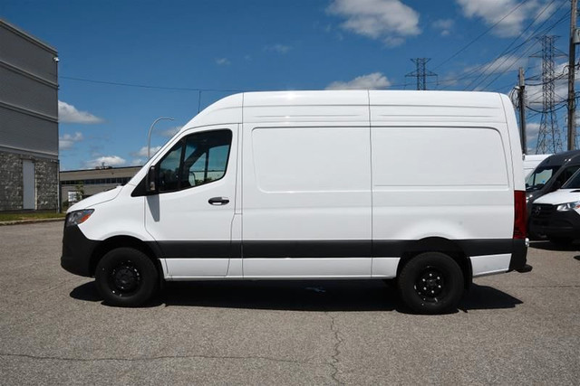 2025 Mercedes-Benz Sprinter 3500 144 Wheelbase High Roof RWD dans Autos et camions  à Laval/Rive Nord - Image 3