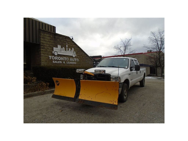  2007 Ford F-350 FX 4X4,V-Plow,Crew Cab. in Farming Equipment in City of Montréal