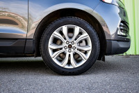 This 2023 Ford Edge is for sale today. This SUV has 81,000 kms. It's grey in colour . It has a 8 spe... (image 6)